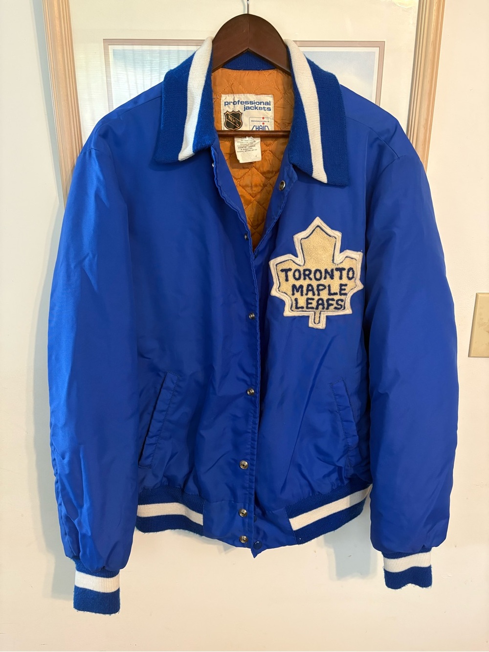 RARE Vintage Toronto Maple Leafs Men's Quilted Lining Blue Satin Bomber Jacket - Picture 2 of 12